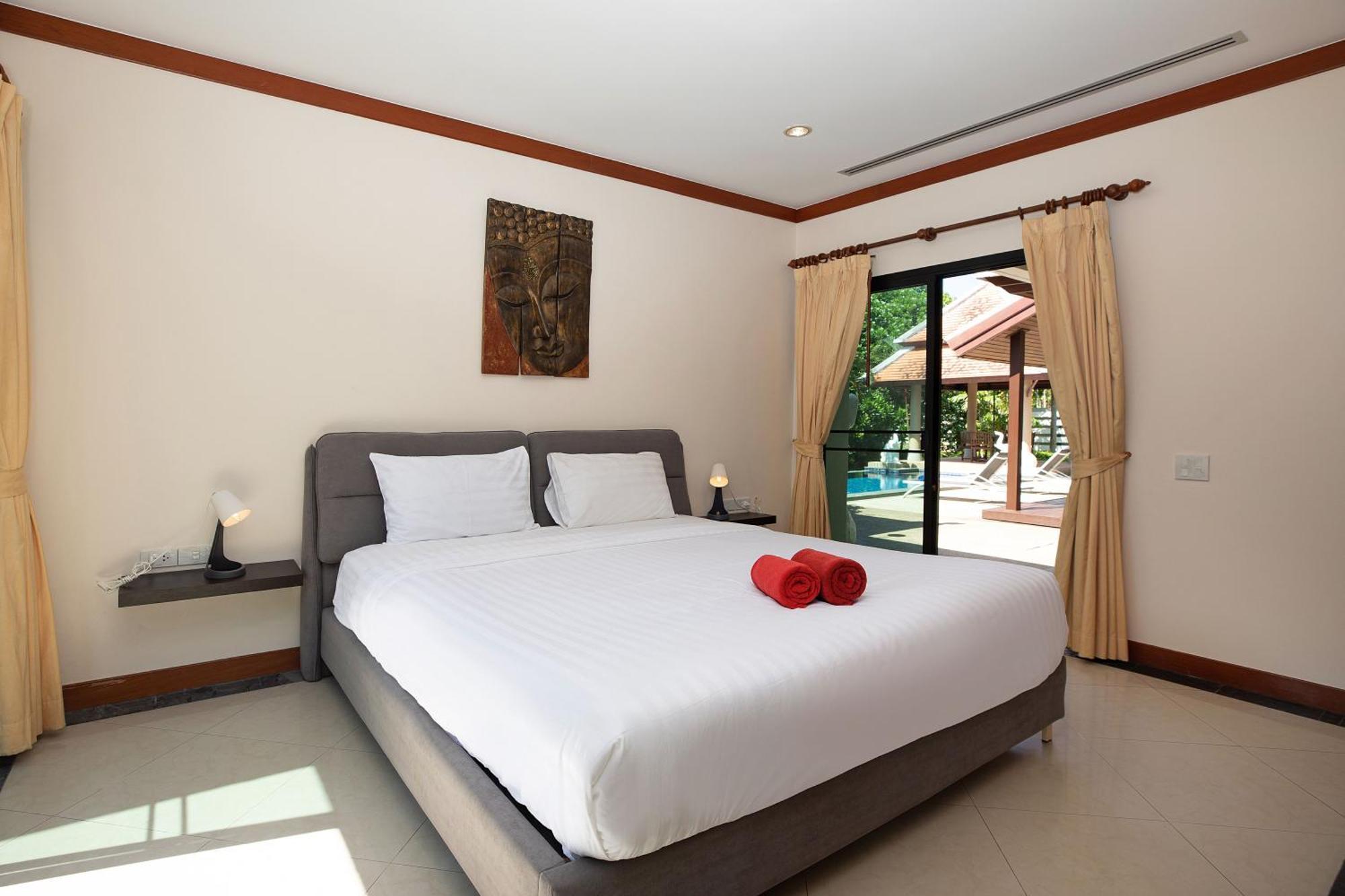 Villa Tropical Living At 3br Pool Bianca, Baan Bua Luxury Estate, Nai Harn Rawai