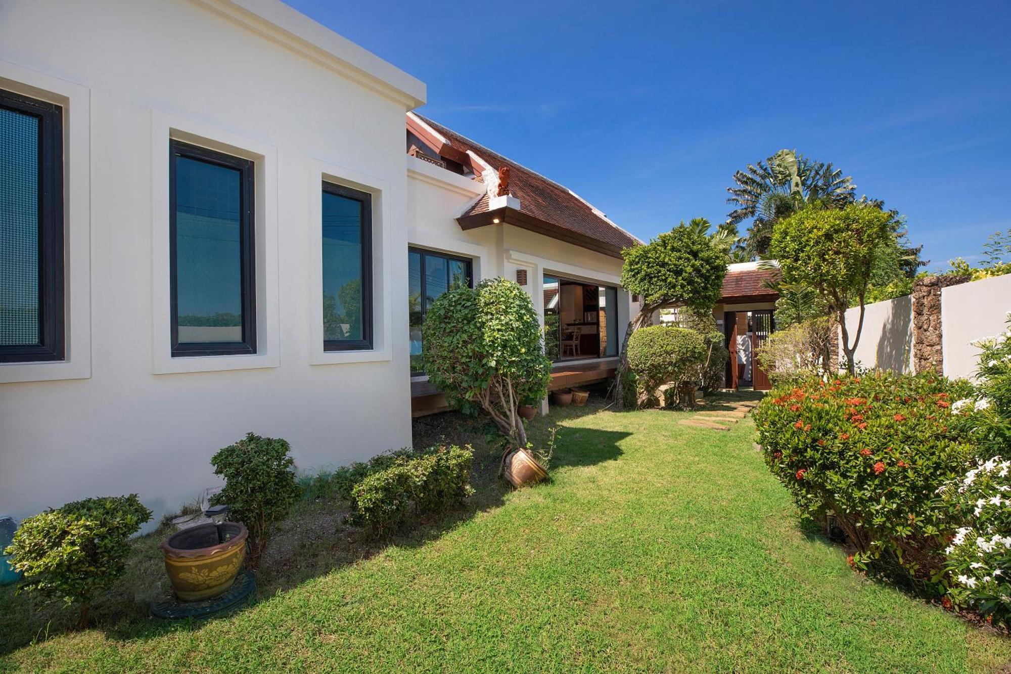 別墅 Tropical Living At 3br Pool Bianca, Baan Bua Luxury Estate, Nai Harn *